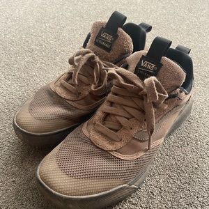 Vans Men’s size 10 Ultrarange. In good condition.